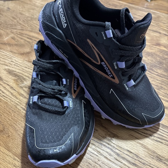 Brooks Shoes - Brooks Cascadia 18 Womens Size 7D Black Purple Athletic Running Shoes Sneakers